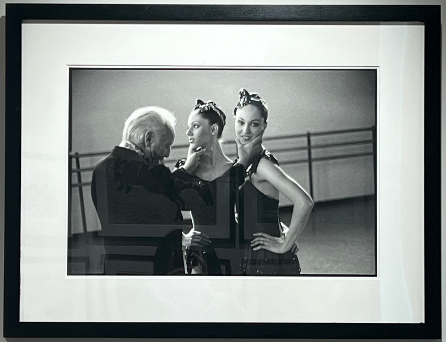 BA-009【George Balanchine with the Roy Sister,NYCB,1979】 Arthur Elgort