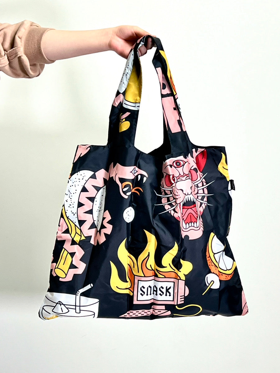 【LOQI】ARTISTS Collection SNASK Tiger Snake Beer Black Recycled Bag SN.TB.R