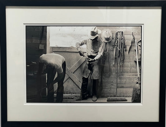 RO-021【In the Barn, 1989】Arthur Elgort